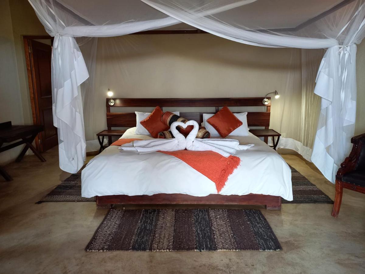 Okutala Etosha Lodge Outjo Ngoại thất bức ảnh